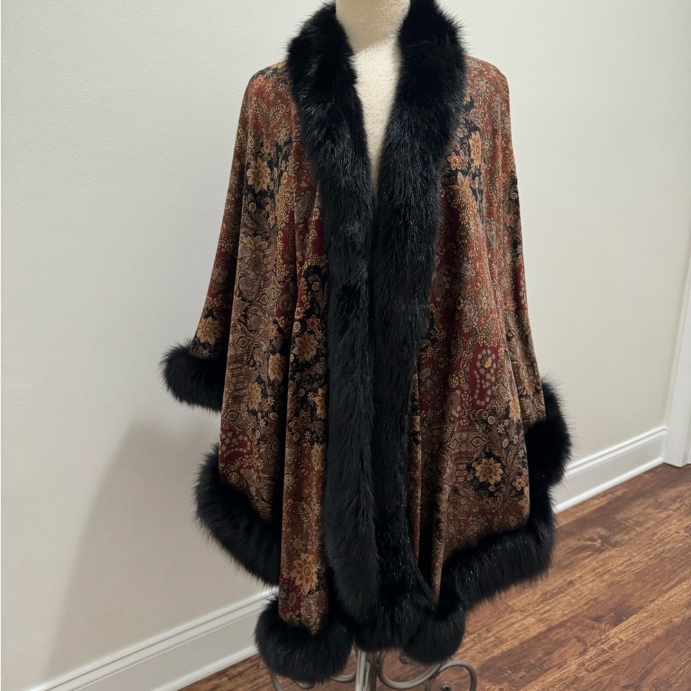 Brand New Sofia Cashmere Cape